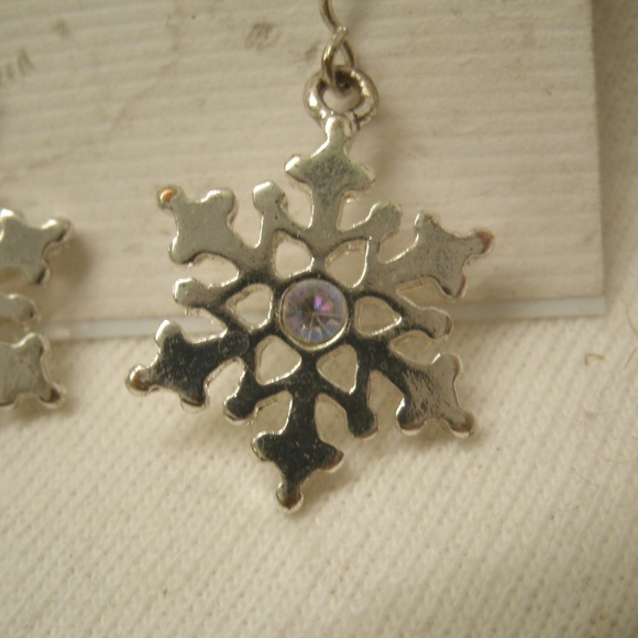 vintage Silver Snowflake Dangle Earrings - Picture 4 of 8
